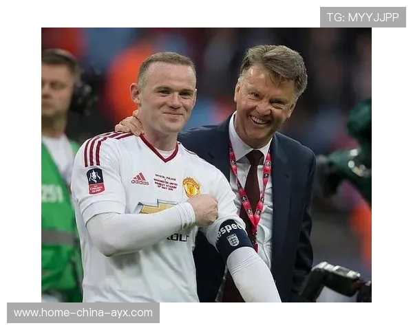 主帅谈话的战术信号解读——足球场上的秘密密码