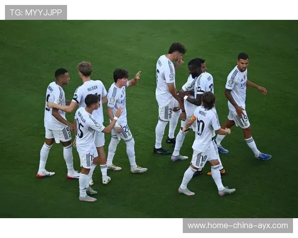 皇马末段换人稳中场，控球权重新回收，皇马转出球员